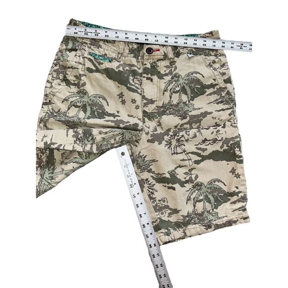 Modern Amusement Mens walk‎ casual shorts 31 Palm camouflage khaki camo - Picture 3 of 9